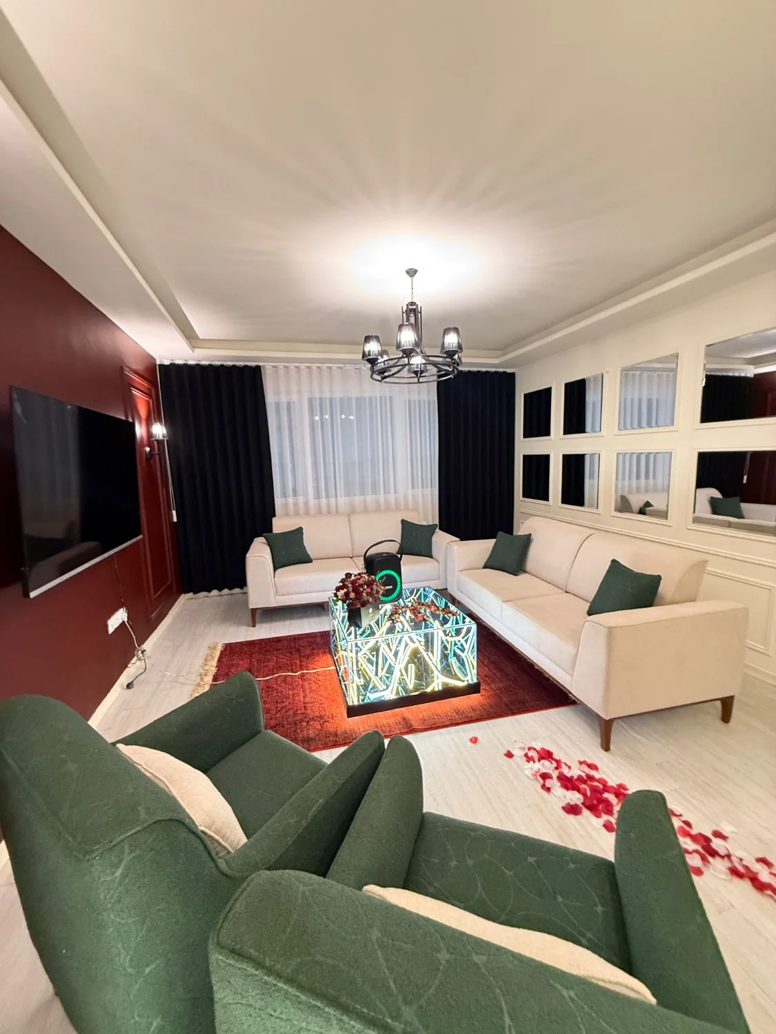 تصویر آپارتمان {{ unit.address }}
